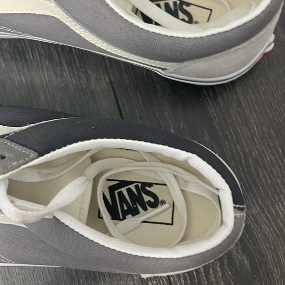 Vans Sneakers - Picture 2 of 3
